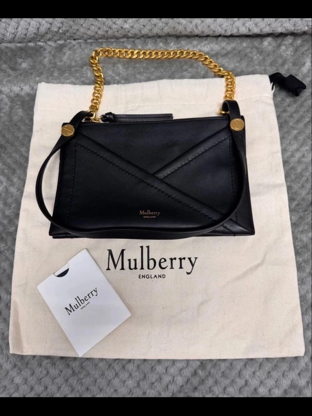 Mulberry Black Leather Shoulder Bag with Gold Chain Accent